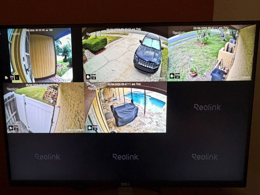 Multi-camera Reolink dashboard on a home monitor