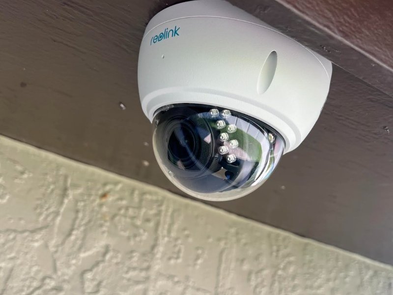 Reolink Dome Camera Under Eave